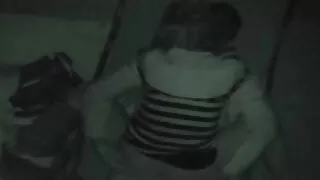 ბიჭი გადაწყვეტს fuck მისი შეყვარებული და აკეთებს ამას.