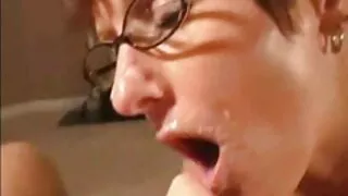 Loiza masturbates და cums ნაბიჯი.