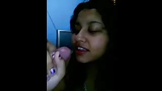 ნიკოლ ენისტონი gets fucked by cum on her pussy.