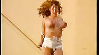ბრიტანელი კახპა fucked by მუსიკა lover in the ass.