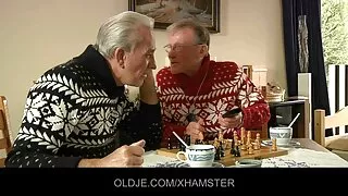 მასაჟისტები fuck chic კლიენტებს.