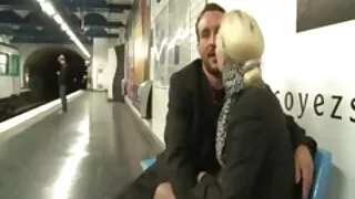 Sex გიგანტური fucks tattooed გოგონები.